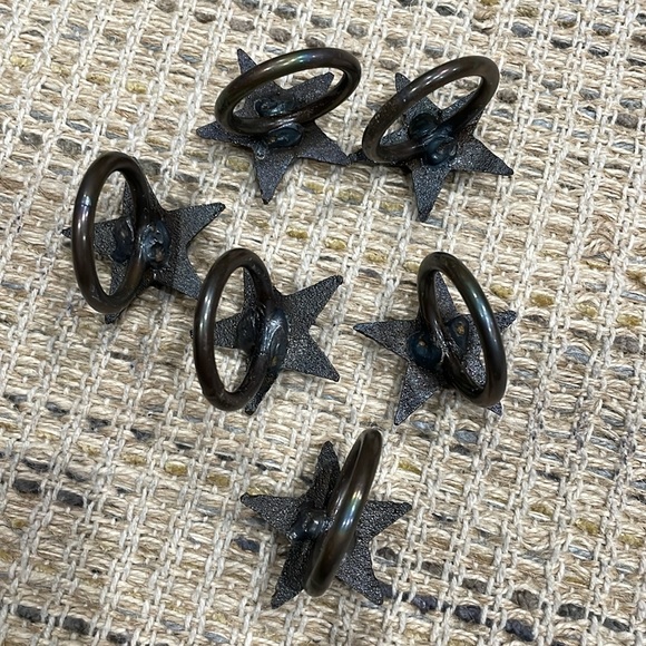 Set of 6 Rustic Metal Hand Forged Stars Napkin Rings - Picture 4 of 10